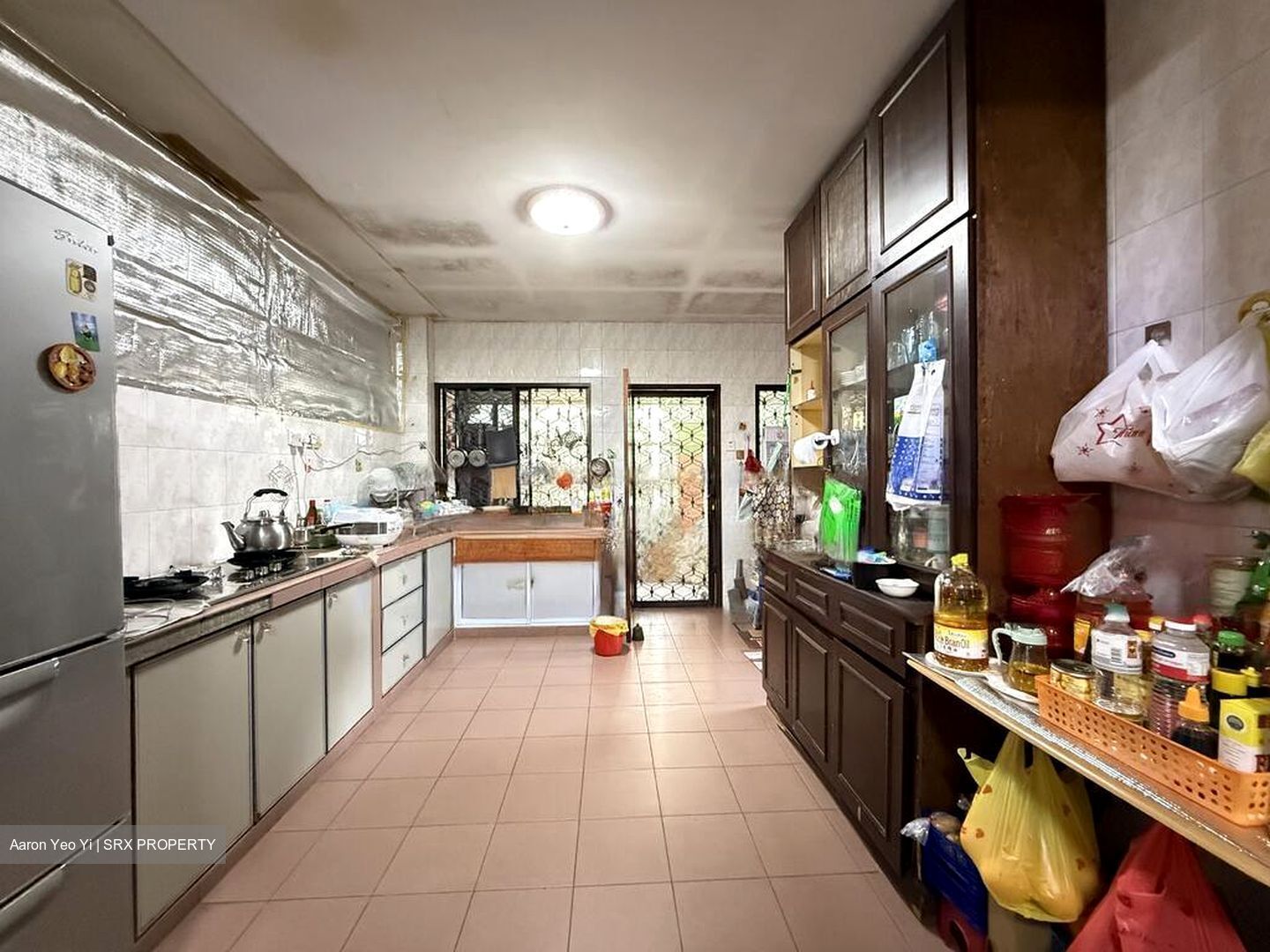 Hillview Avenue (D23), Terrace #484653771